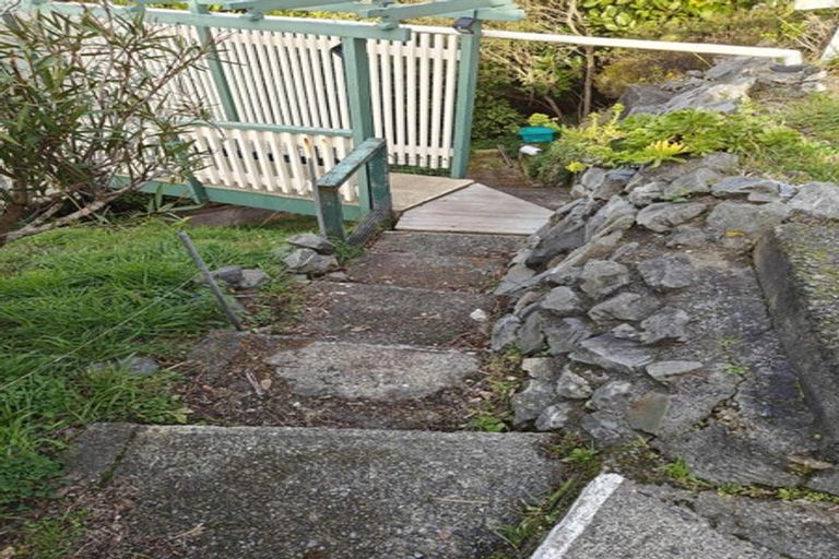 Photo of property in 54 Farnham Street, Mornington, Wellington, 6021