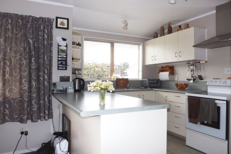 Photo of property in 10 Te Kama Street, Levin, 5510