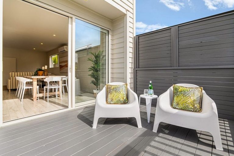 Photo of property in 28 Bine Crescent, Orewa, 0931