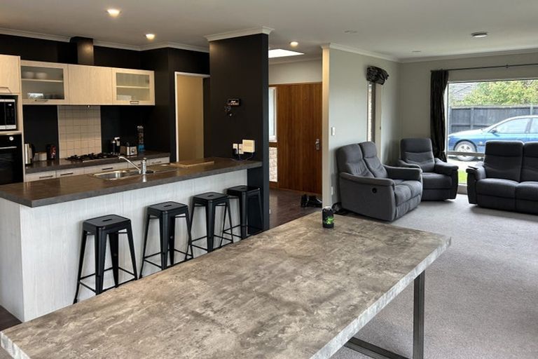 Photo of property in 42 Overbury Crescent, Rolleston, 7614