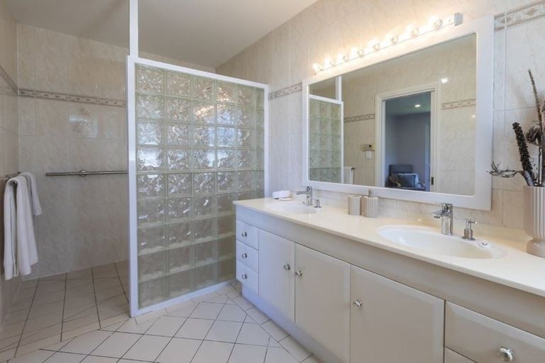 Photo of property in 18 Cordyline Place, Waimairi Beach, Christchurch, 8083