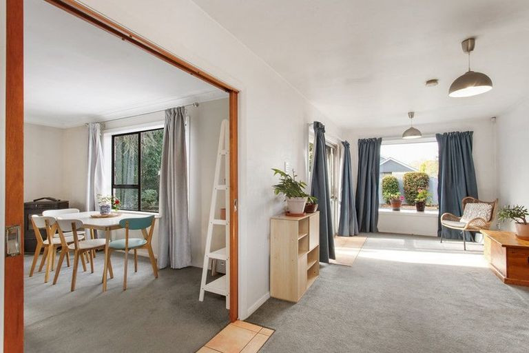 Photo of property in 6 Rathlin Street, Redwood, Christchurch, 8051