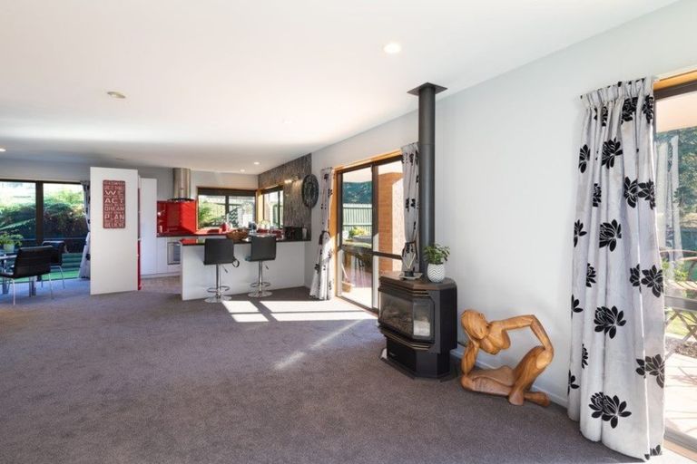 Photo of property in 243a Wainoni Road, Avondale, Christchurch, 8061