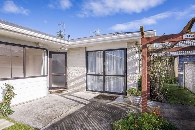 Photo of property in 46 Bluegum Road, Paraparaumu Beach, Paraparaumu, 5032