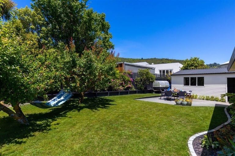 Photo of property in 108 Moana View Road, Waikawa, Picton, 7220