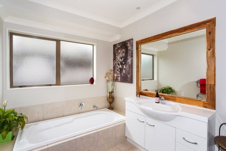 Photo of property in 68 Matarangi Road, East Tamaki, Auckland, 2013