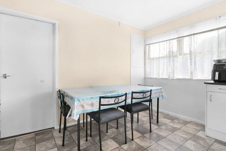 Photo of property in 9 Gainsborough Street, Manurewa, Auckland, 2102