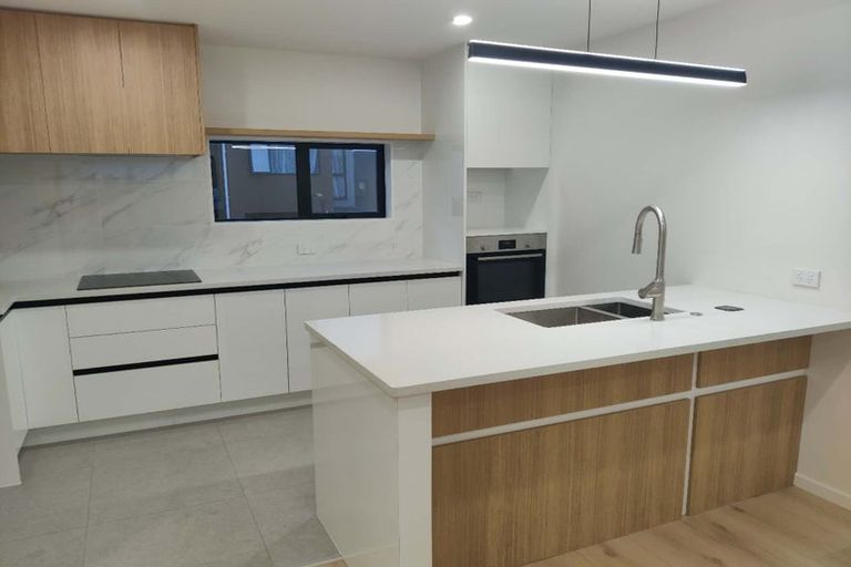 Photo of property in 15 Papatahi Lane, Flat Bush, Auckland, 2019