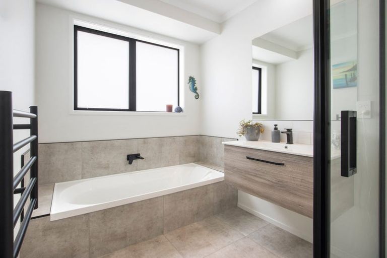 Photo of property in 1 Karamu Place, Waihi, 3682