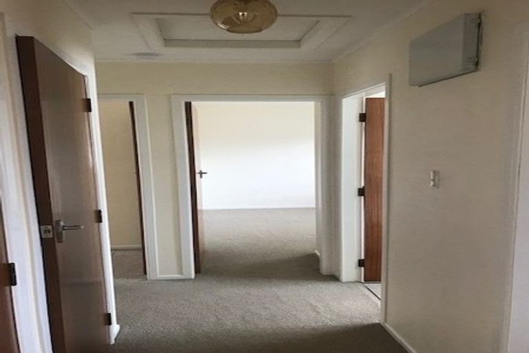 Photo of property in 2/14 Fuller Grove, Woburn, Lower Hutt, 5010