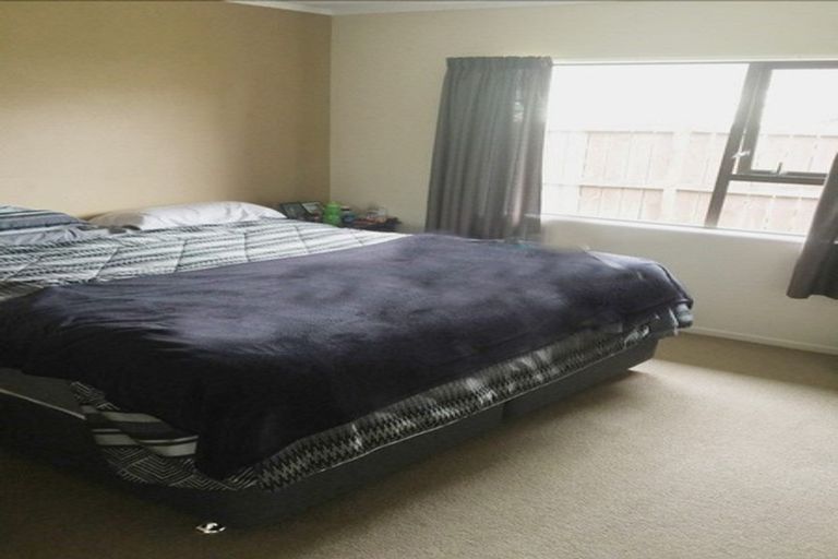 Photo of property in 8 Mirabell Place, Golflands, Auckland, 2013