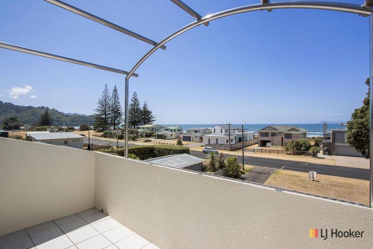 Photo of property in 10 Shaw Road, Waihi Beach, 3611