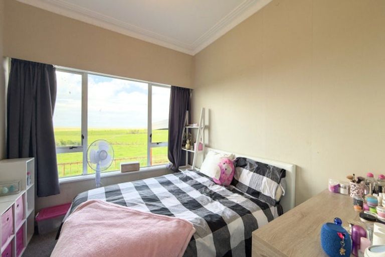 Photo of property in 1152a Miranda Road, Pukorokoro / Miranda, Miranda, 2473