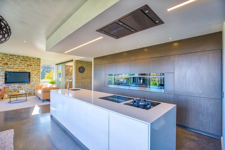 Photo of property in 27 Ridgecrest, Wanaka, 9305