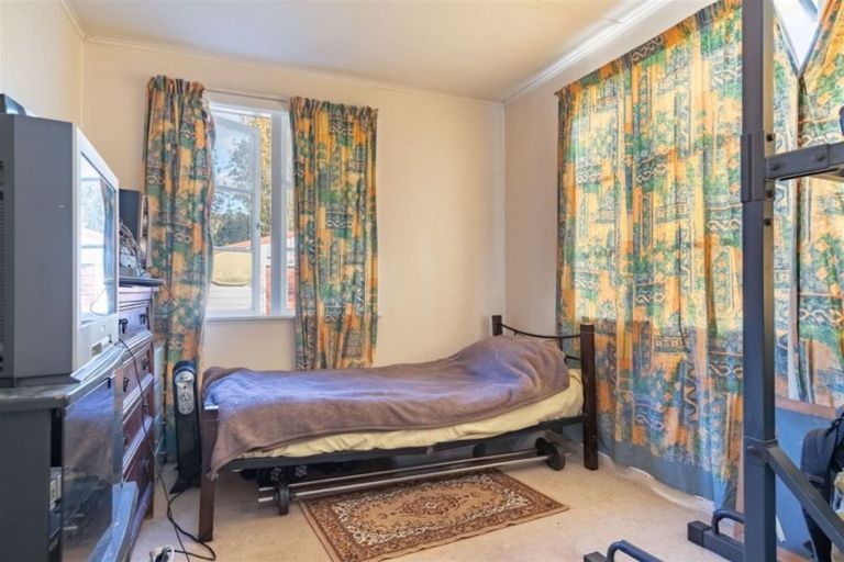 Photo of property in 50 Compton Crescent, Taita, Lower Hutt, 5011