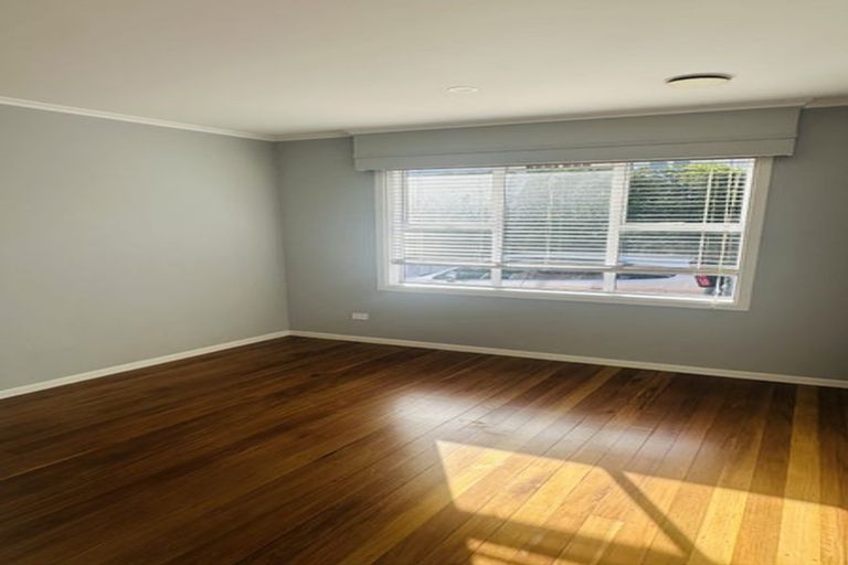 Photo of property in 13 Tui Glen Road, Birkenhead, Auckland, 0626