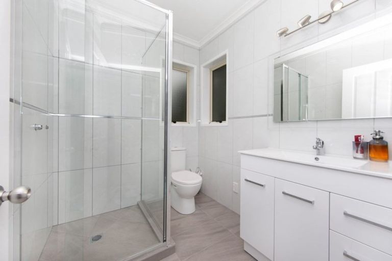 Photo of property in 31 William Gamble Drive, Greenhithe, Auckland, 0632