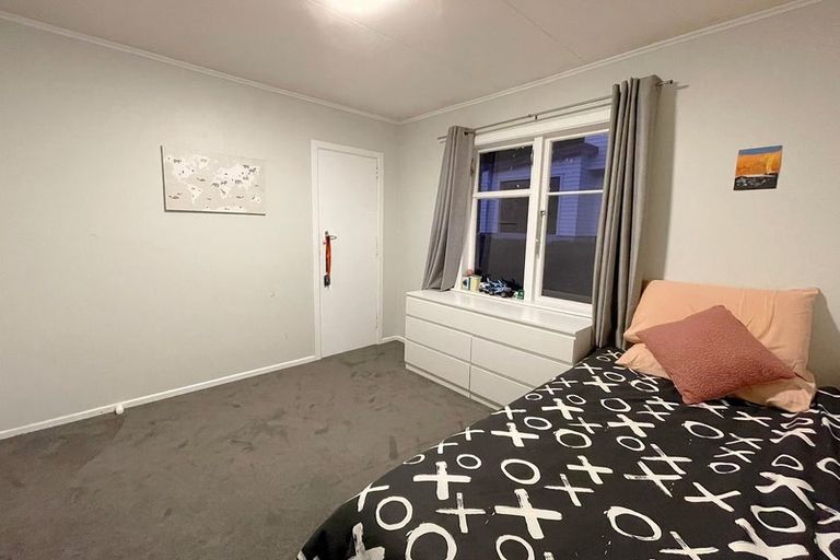 Photo of property in 38b Ruahine Street, Paraparaumu, 5032