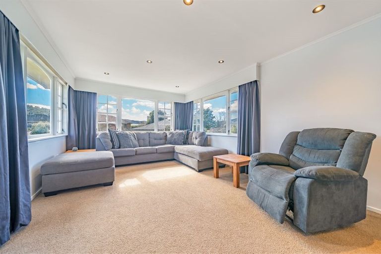 Photo of property in 8 Earlston Grove, Avalon, Lower Hutt, 5011