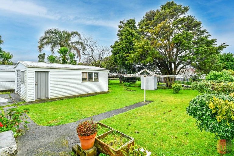 Photo of property in 35 Mckean Avenue, Manurewa, Auckland, 2102