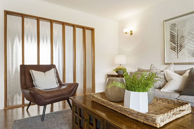 Photo of property in 8 Riviera Place, Hauraki, Auckland, 0622