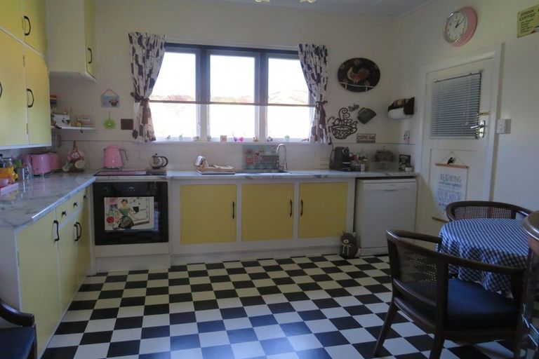 Photo of property in 49 Apatu Street, Wairoa, 4108