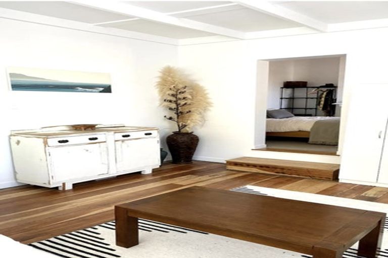 Photo of property in 33 Shakespeare Road, Bluff Hill, Napier, 4110