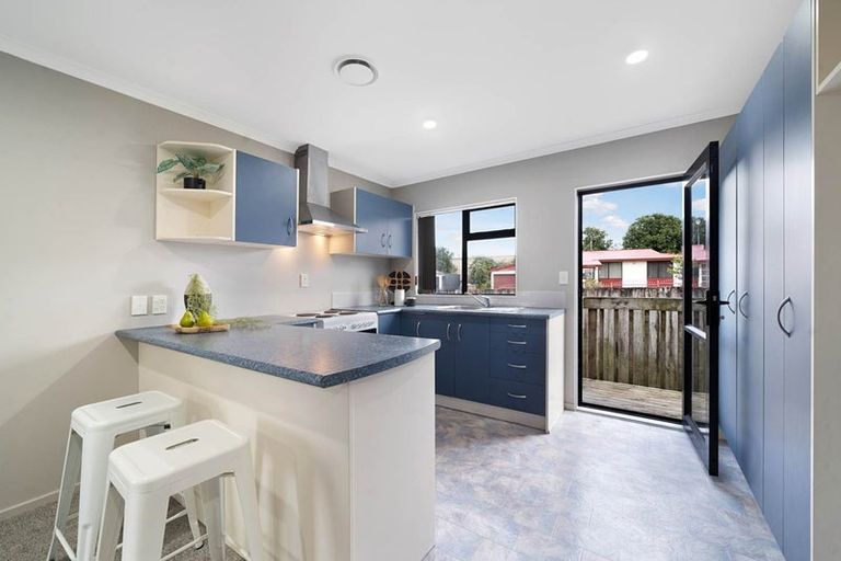 Photo of property in 32d Gifford Road, Papatoetoe, Auckland, 2025