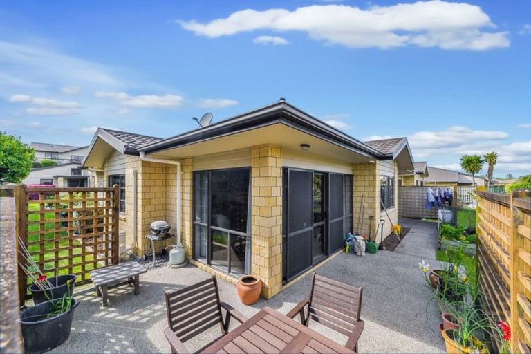 Photo of property in Bramley Gardens, 8/3 Turnbury Court, Rototuna, Hamilton, 3210