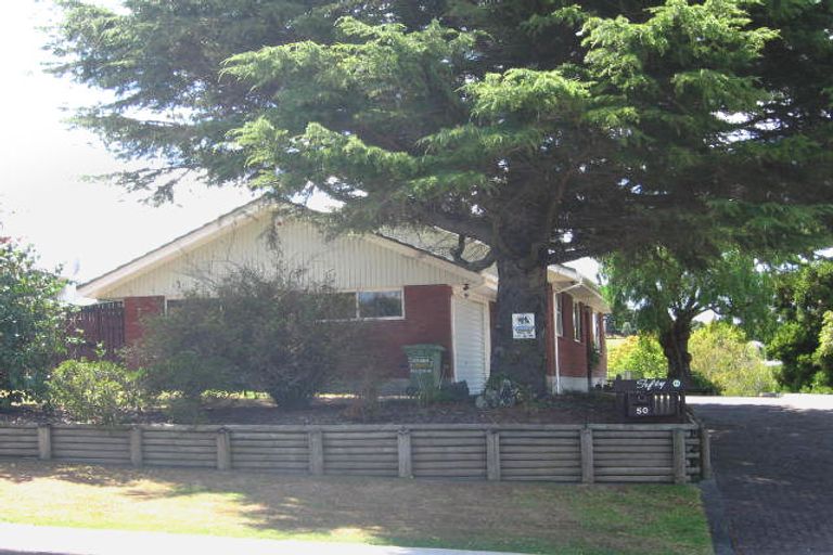 Photo of property in 50 Bentley Avenue, Glenfield, Auckland, 0629