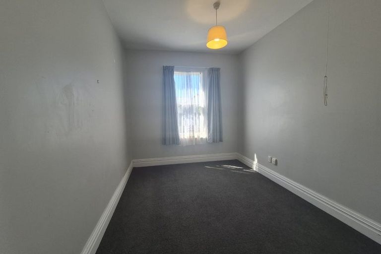 Photo of property in 94 Olliviers Road, Phillipstown, Christchurch, 8011