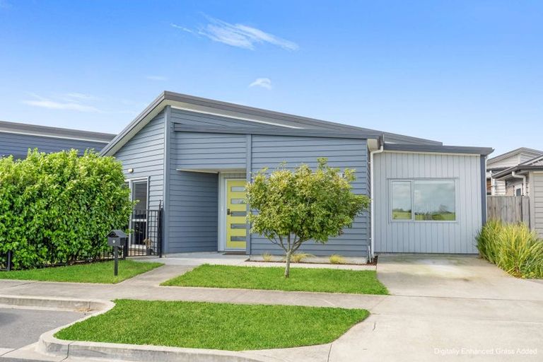 Photo of property in 9 Katipo Road, Takanini, 2112