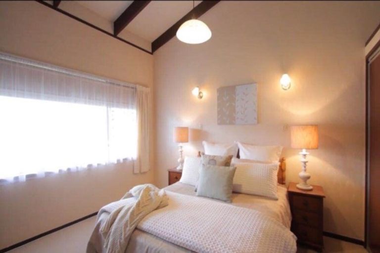 Photo of property in 2/35 Swanson Road, Henderson, Auckland, 0610