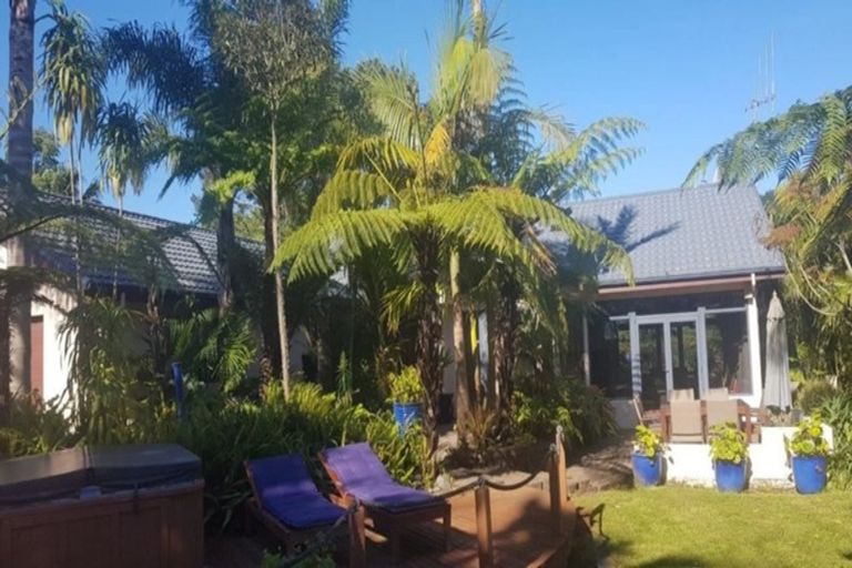 Photo of property in 28 Wallace Loop Road, Koputaroa, Levin, 5571