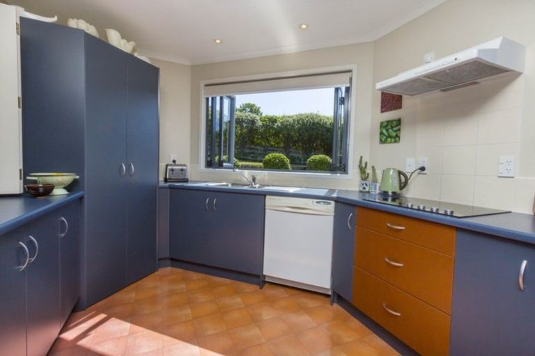 Photo of property in 14 Grace Nicholls Grove, Riverstone Terraces, Upper Hutt, 5018