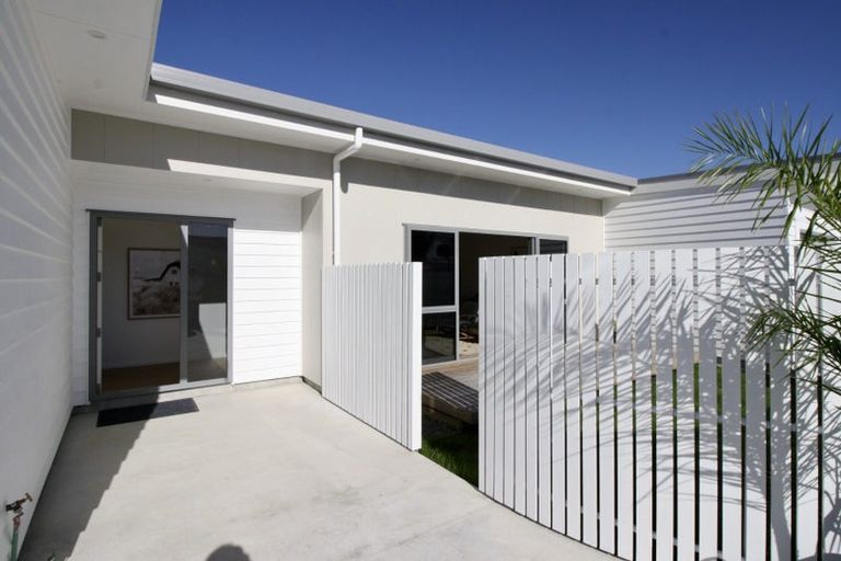 Photo of property in 102b Auckland Road, Greenmeadows, Napier, 4112