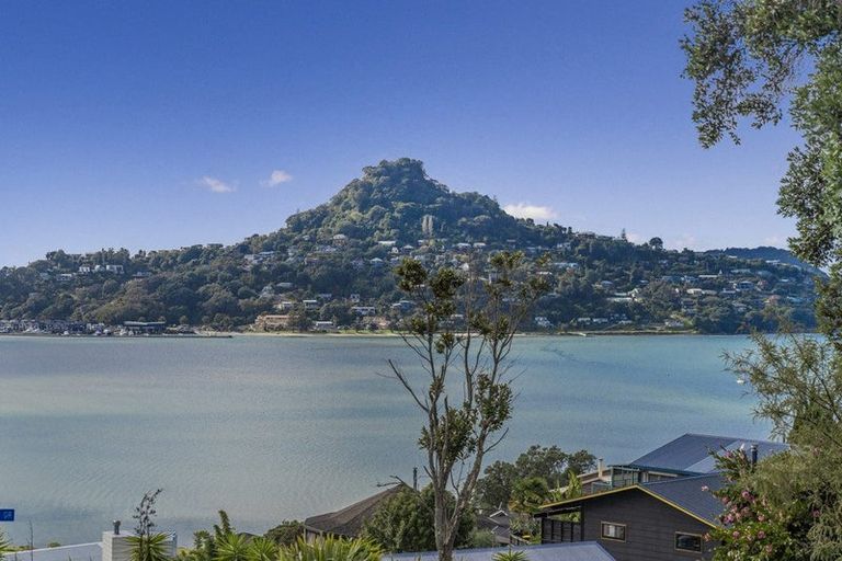 Photo of property in 1 Hillside Lane, Tairua, 3508