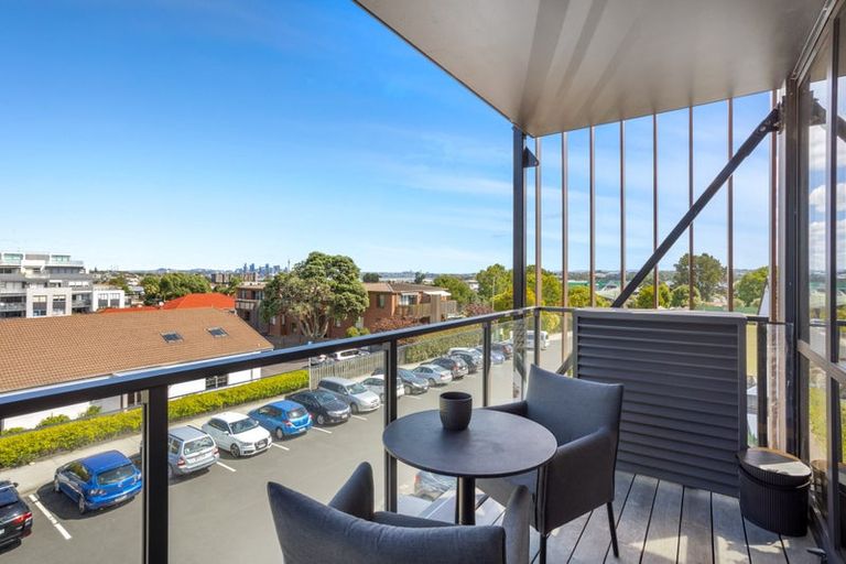 Photo of property in 203/10 Auburn Street, Takapuna, Auckland, 0622