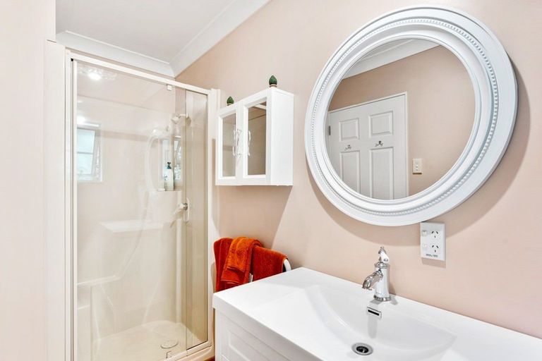 Photo of property in 5d Janet Frame Way, Whitemans Valley, Upper Hutt, 5371