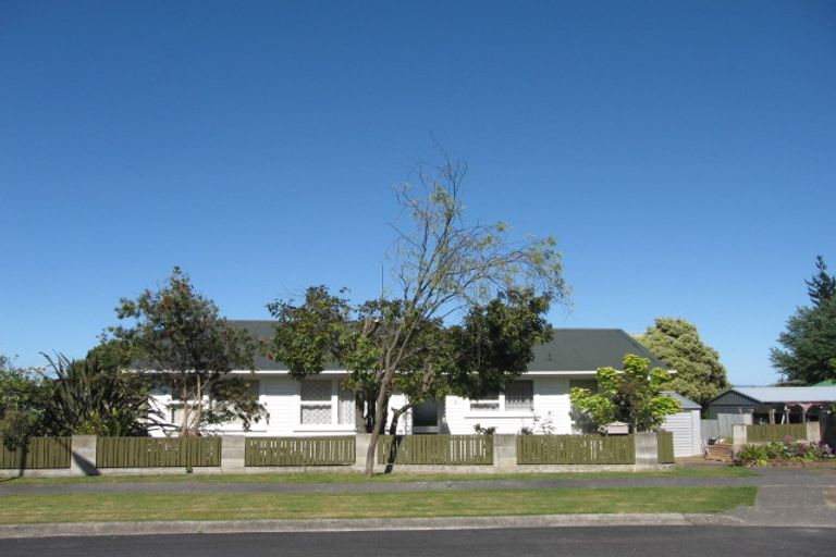 Photo of property in 4 Hector Street, Outer Kaiti, Gisborne, 4010