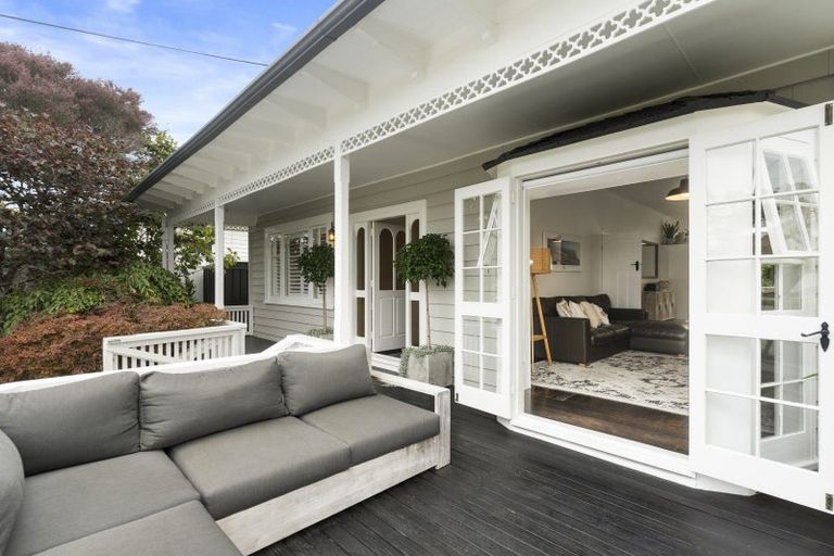 Photo of property in 63 Aramoana Avenue, Devonport, Auckland, 0624