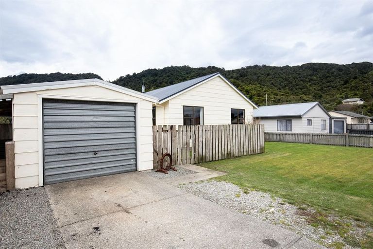 Photo of property in 9 Baillie Place, Cobden, Greymouth, 7802
