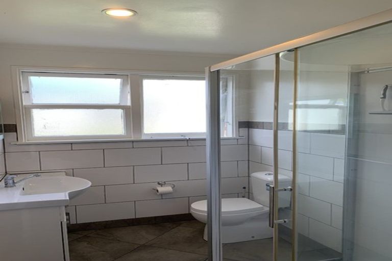 Photo of property in 2/48 Oregon Drive, Maoribank, Upper Hutt, 5018