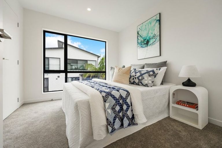 Photo of property in 35 Observation Green, Hobsonville, Auckland, 0616