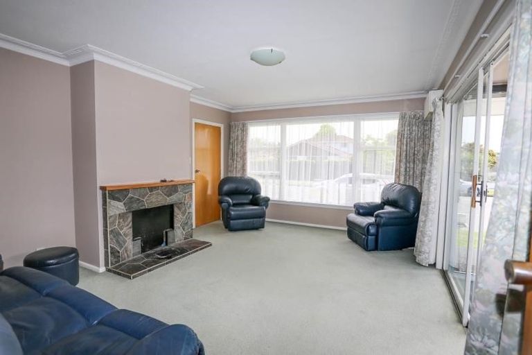 Photo of property in 2 Rosedale Place, Avonhead, Christchurch, 8042