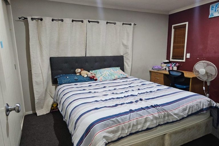 Photo of property in 87 Riverton Drive, Randwick Park, Auckland, 2105