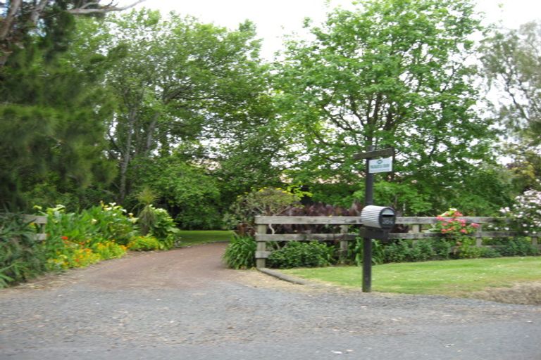 Photo of property in 384 Matua Road, Kumeu, 0891