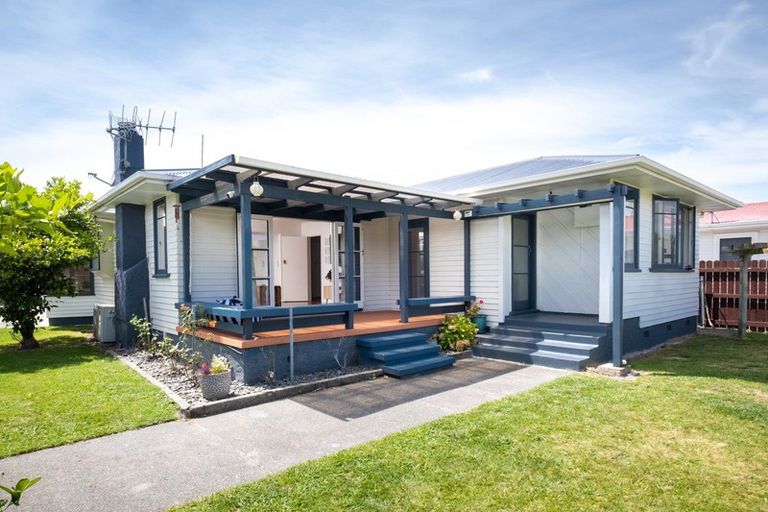 Photo of property in 27 Magdalen Crescent, Pirimai, Napier, 4112
