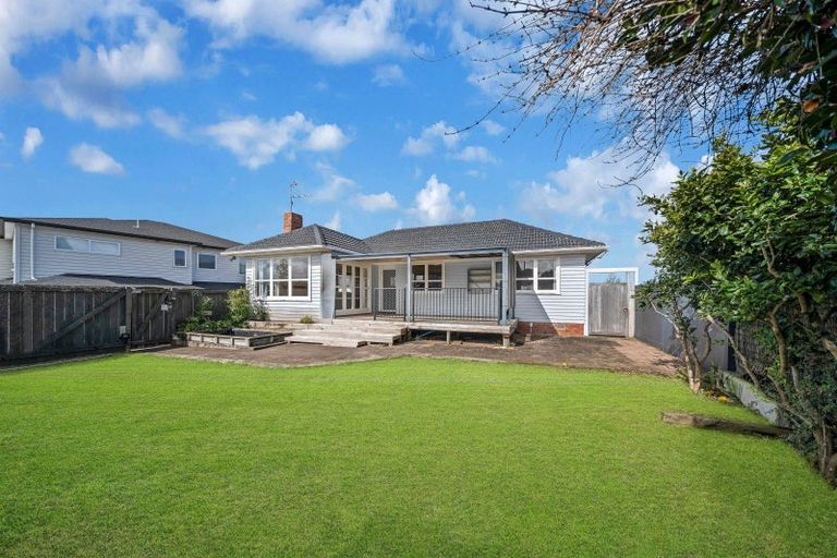 Photo of property in 9 Andrew Road, Howick, Auckland, 2010