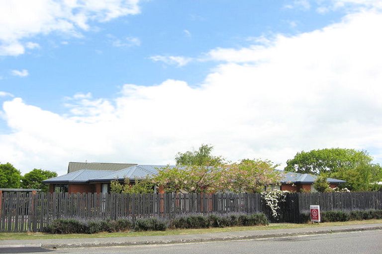 Photo of property in 135 Blackett Street, Rangiora, 7400
